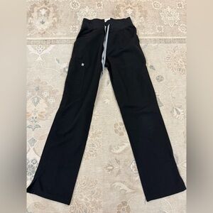 Figs Black HW Kade Cargo Pants